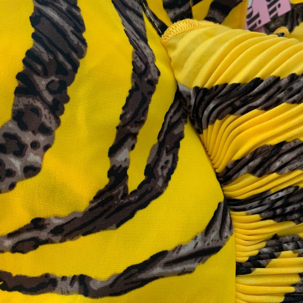 JJ’s Fairyland Animal Print Ruffled Blouse - Picture 2 of 5